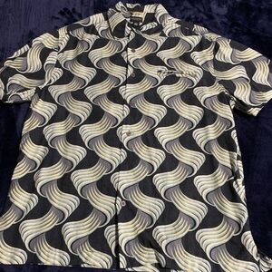 Men's Reunion Black Gray and Cream Patterned Short Sleeve Shirt. Comfortable.